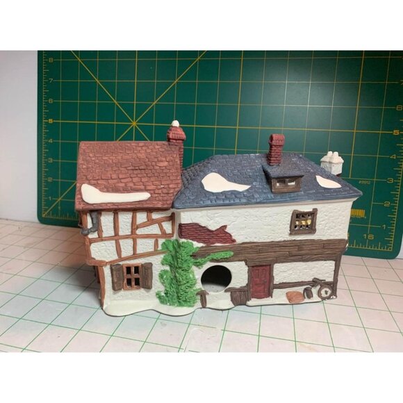 The Old Curiosity Shop Ceramic Light-Up Christmas Village Piece - Picture 3 of 4